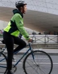 Veste pour cyclistes visible par caméras embarquées