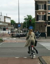 Que risque-t-on à percuter un cycliste qui grille un feu rouge ?