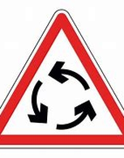 Aborder un carrefour à sens giratoire